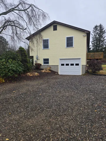 $2,200 | 48 River Road, Mansfield, CT 06250