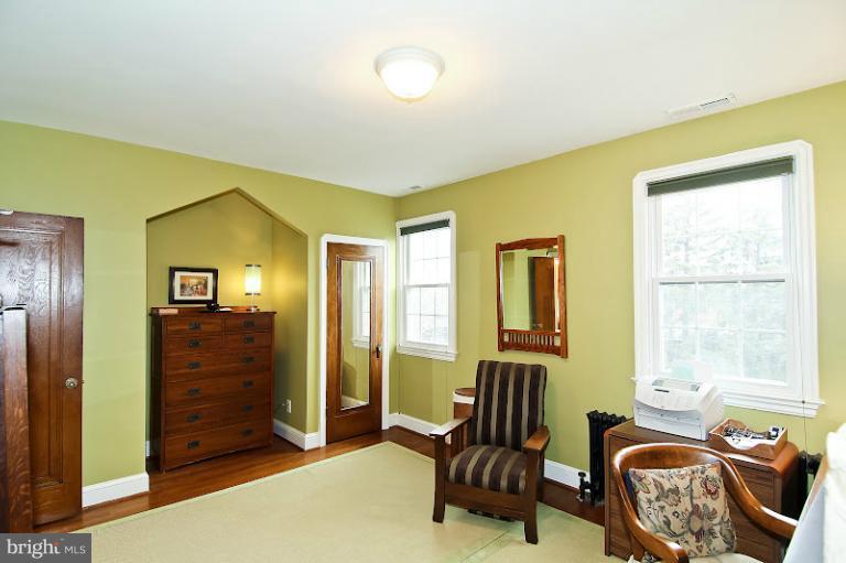 1314 Rittenhouse Street Northwest Washington, DC 20011 - Photo 5 of 15 Bedroom w/en suite bath