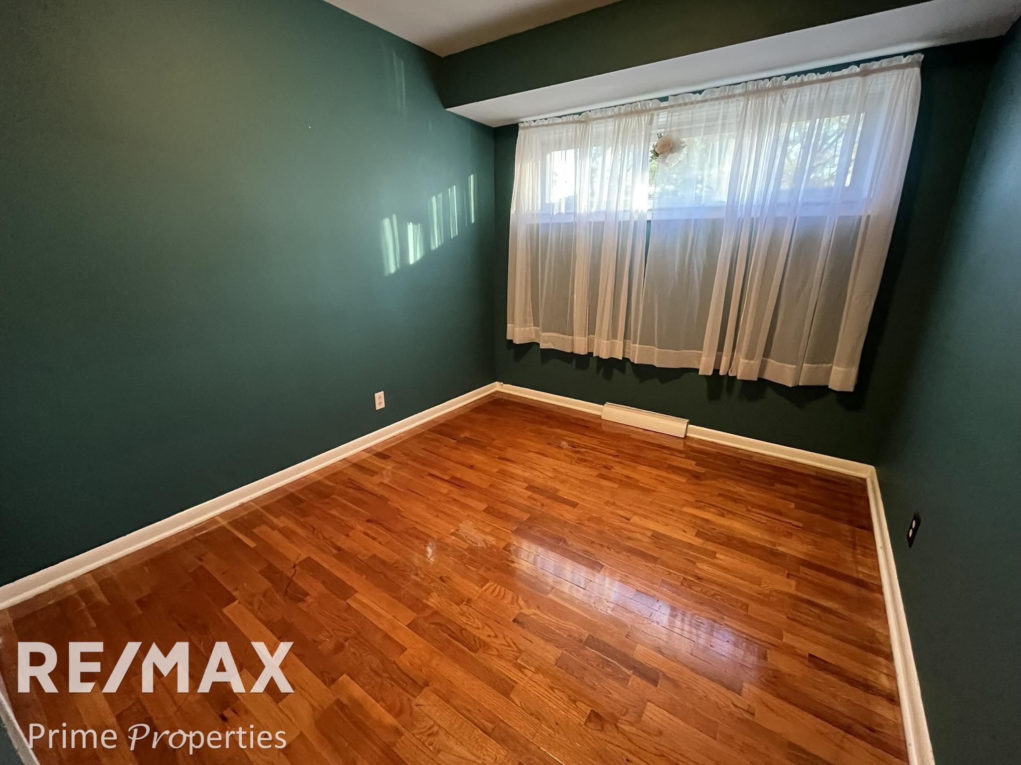 3713 Risedorph Avenue Flint, MI 48506 - Photo 9 of 23 50193282-f972b77e-7eac-4a8d-9dd5-b025a29428e8.JPG
