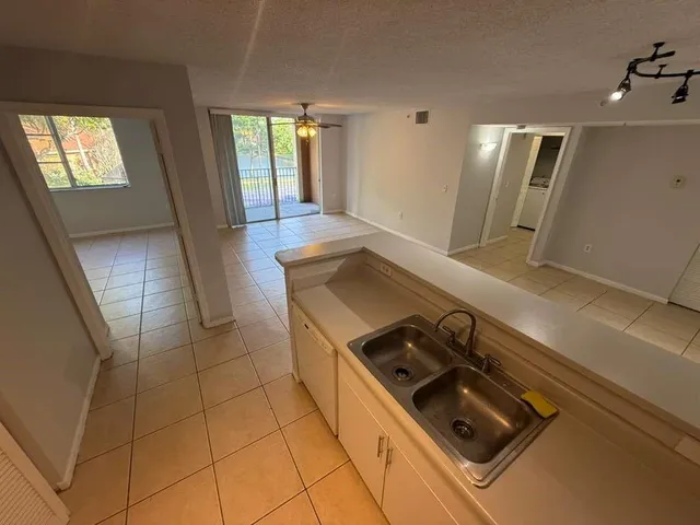$1,850 | 4808 North State Road 7, Unit 204, Pompano Beach, FL 33073