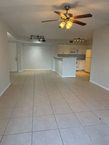 $1,850 | 4808 North State Road 7, Unit 204, Pompano Beach, FL 33073