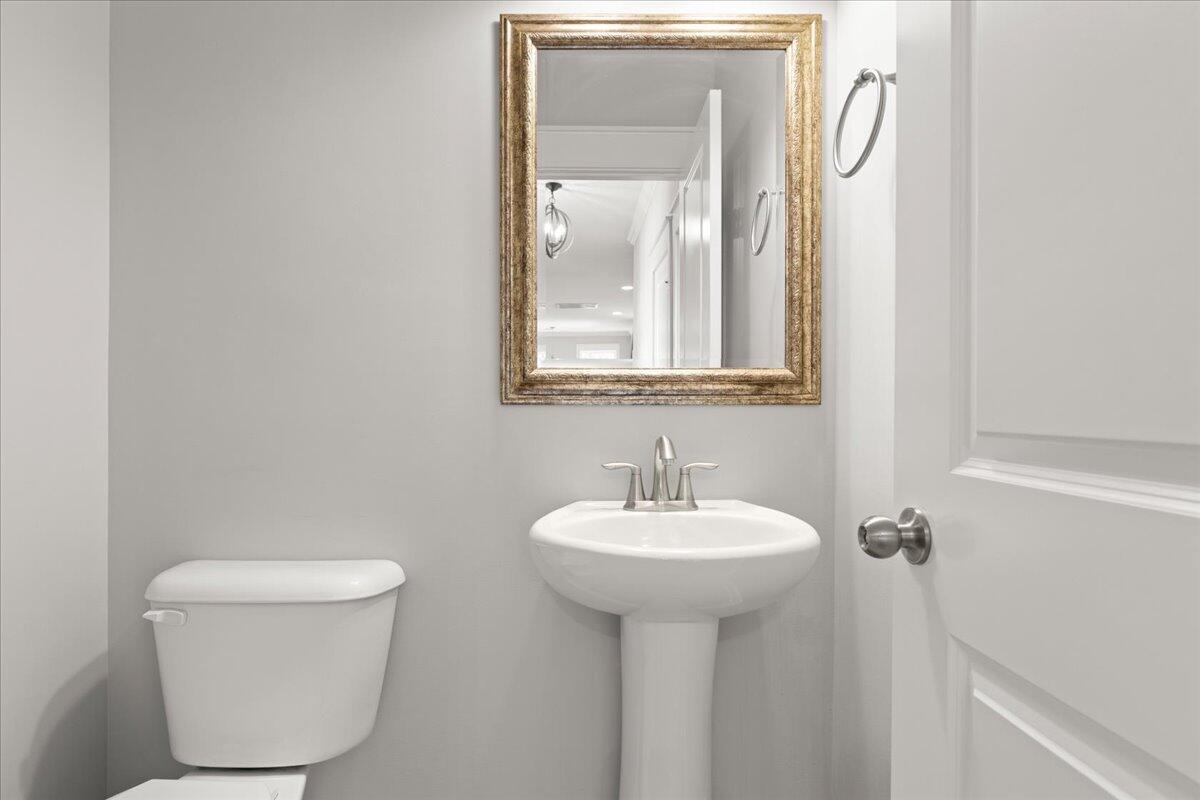 1053 Victoria Road Charleston, SC 29492 - Photo 11 of 34 15-Interior-9