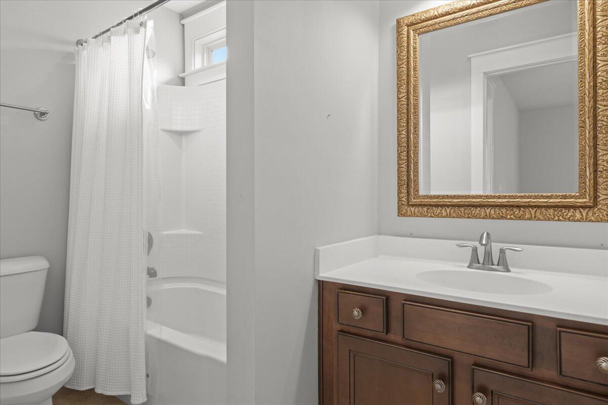 1053 Victoria Road Charleston, SC 29492 - Photo 18 of 34 22-Interior-16
