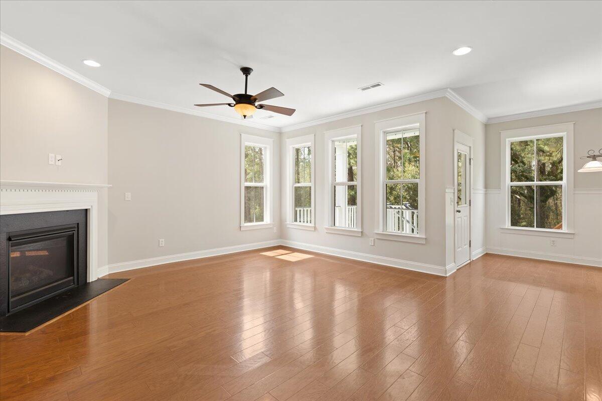 1053 Victoria Road Charleston, SC 29492 - Photo 3 of 34 08-Interior-2
