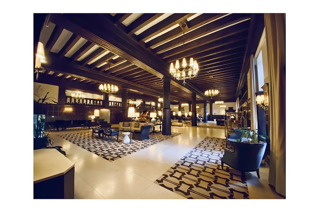 20 Chapel Street, Unit B712 Brookline, MA 02446 - Photo 21 of 25 a picture of a living room with a rug