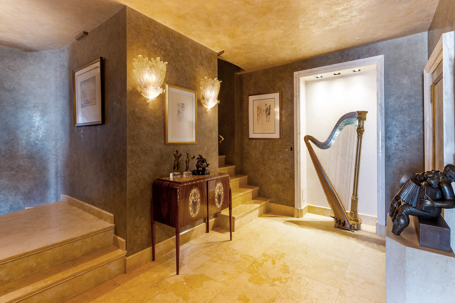 117 East 57th Street, Unit 49D/51D Manhattan, NY 10022 - Photo 35 of 46 a view of a room with gym equipment