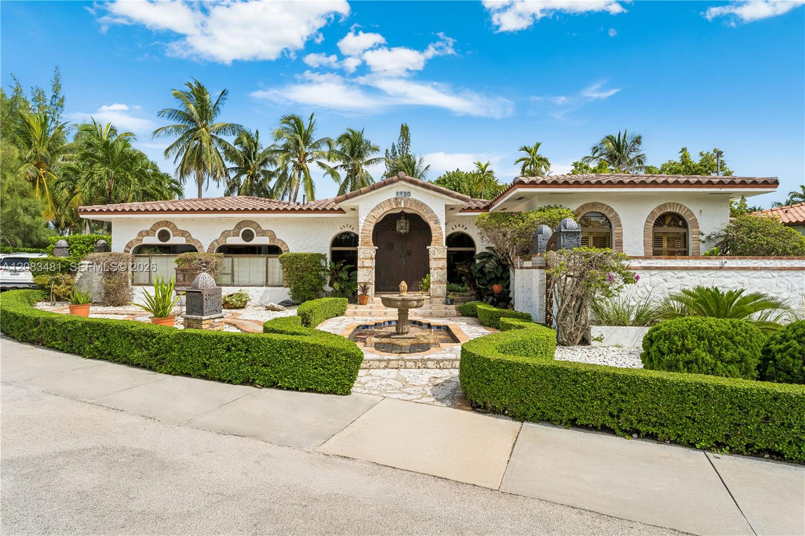 1150 North Biscayne Point Road Miami Beach, FL 33141 - Photo 2 of 91 Gallery Image 2