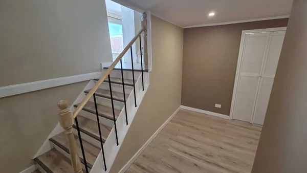 $354,000 | 2608 West 97th Street, Evergreen Park, IL 60805