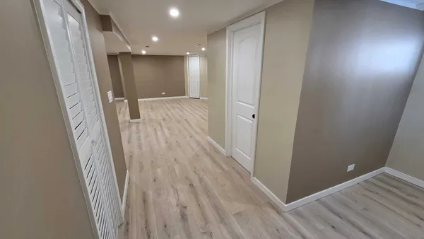 $354,000 | 2608 West 97th Street, Evergreen Park, IL 60805
