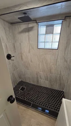 $373,000 | 2608 West 97th Street, Evergreen Park, IL 60805