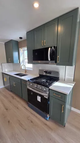 $373,000 | 2608 West 97th Street, Evergreen Park, IL 60805