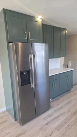 $354,000 | 2608 West 97th Street, Evergreen Park, IL 60805