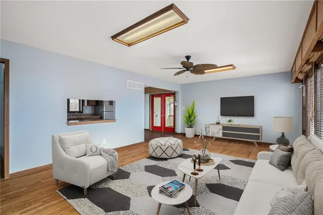 $425,000 | 8215 Schell Road, Pleasant Valley, MO 64068