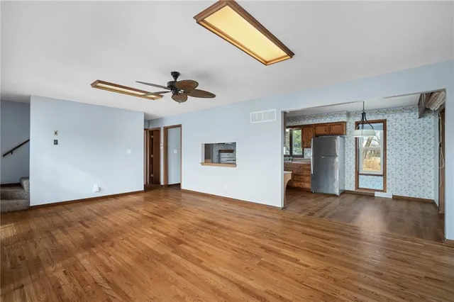 $425,000 | 8215 Schell Road, Pleasant Valley, MO 64068