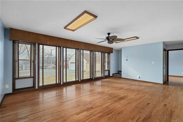 $425,000 | 8215 Schell Road, Pleasant Valley, MO 64068