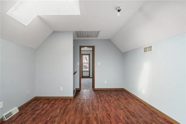 $425,000 | 8215 Schell Road, Pleasant Valley, MO 64068