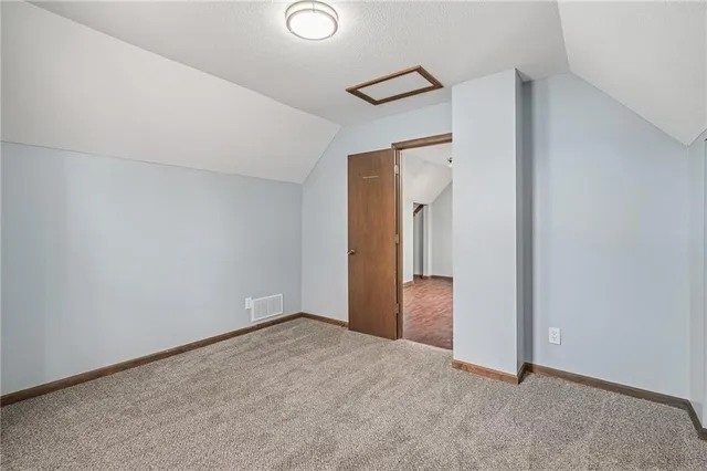 $425,000 | 8215 Schell Road, Pleasant Valley, MO 64068