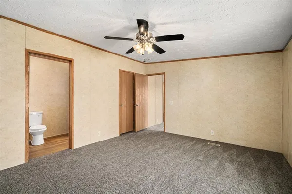 $425,000 | 8215 Schell Road, Pleasant Valley, MO 64068