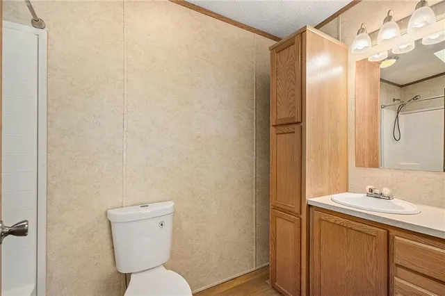 $425,000 | 8215 Schell Road, Pleasant Valley, MO 64068