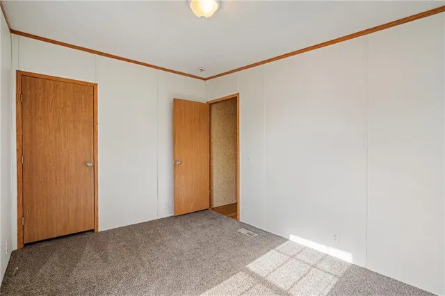 $425,000 | 8215 Schell Road, Pleasant Valley, MO 64068