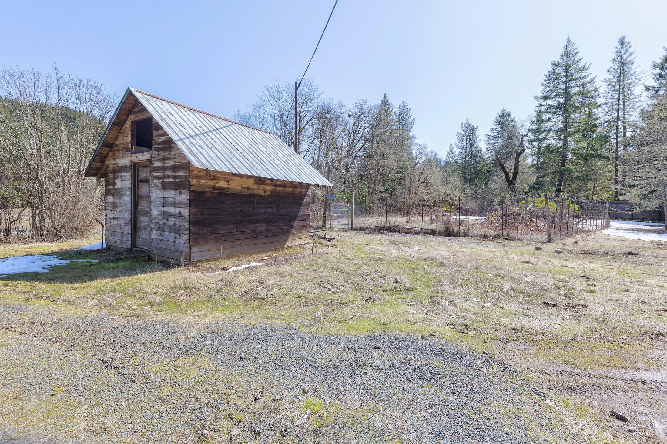 7017 Rockydale Road Cave Junction, OR 97523 - Photo 28 of 35 rockydale029