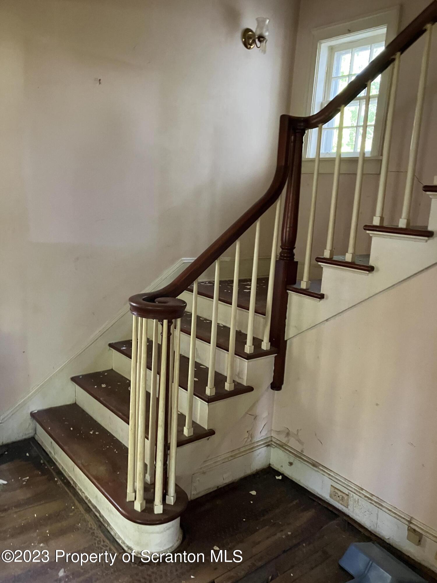 321 Maple Street Montrose, PA 18801 - Photo 12 of 28 a view of entryway