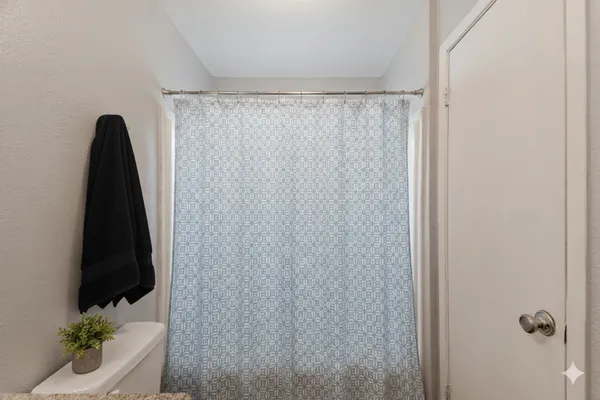 $950 | 100 Uhland Road, Unit 1, San Marcos, TX 78666