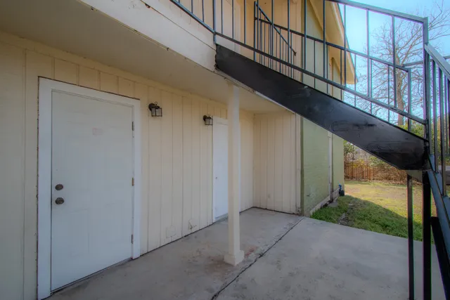 $950 | 100 Uhland Road, Unit 1, San Marcos, TX 78666
