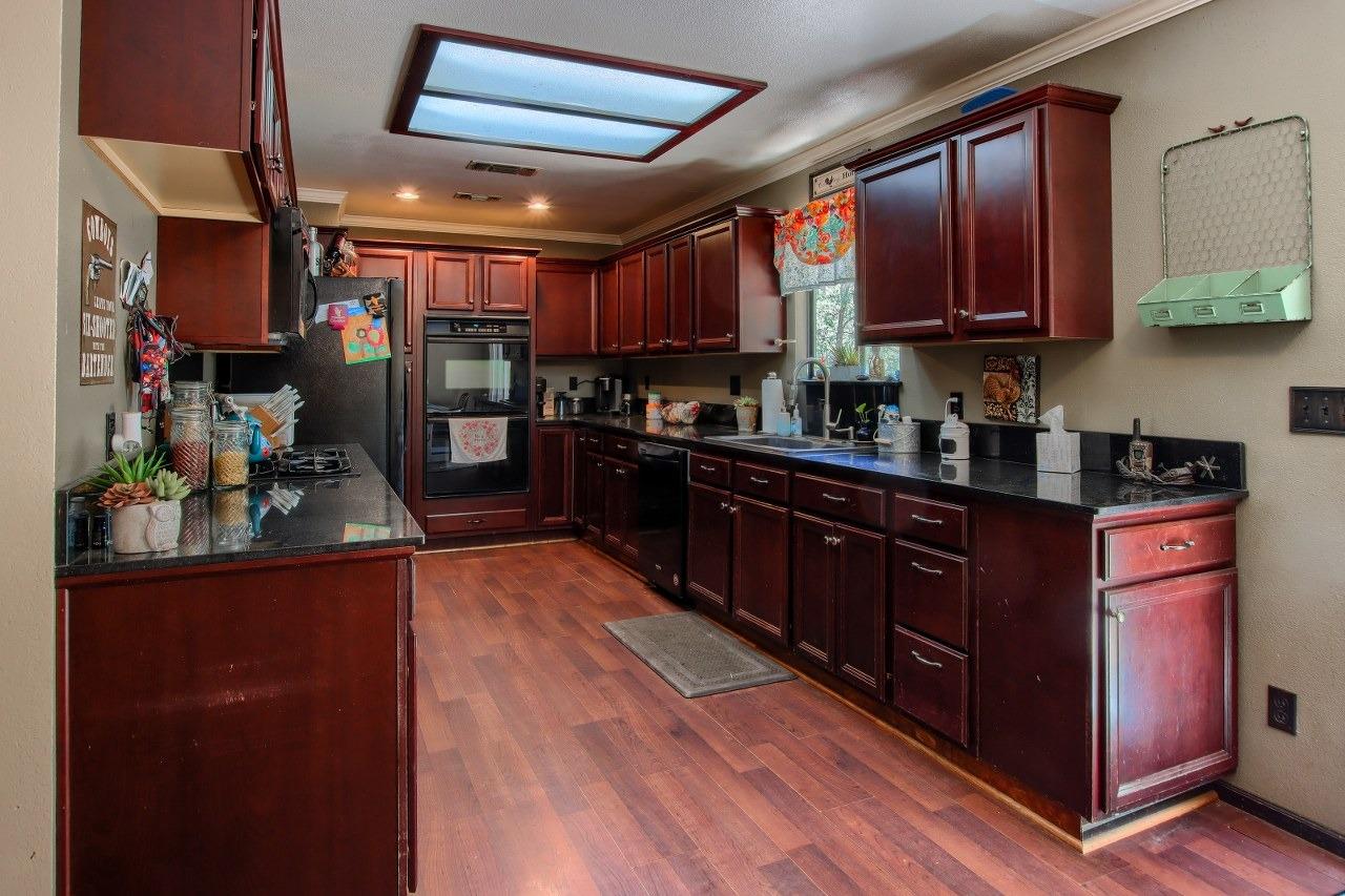 31524 Crow Road Coarsegold, CA 93614 - Photo 8 of 36 Gallery Image 8