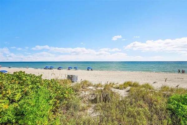 $5,500 | 1880 South Ocean Drive, Unit TS601, Hallandale Beach, FL 33009