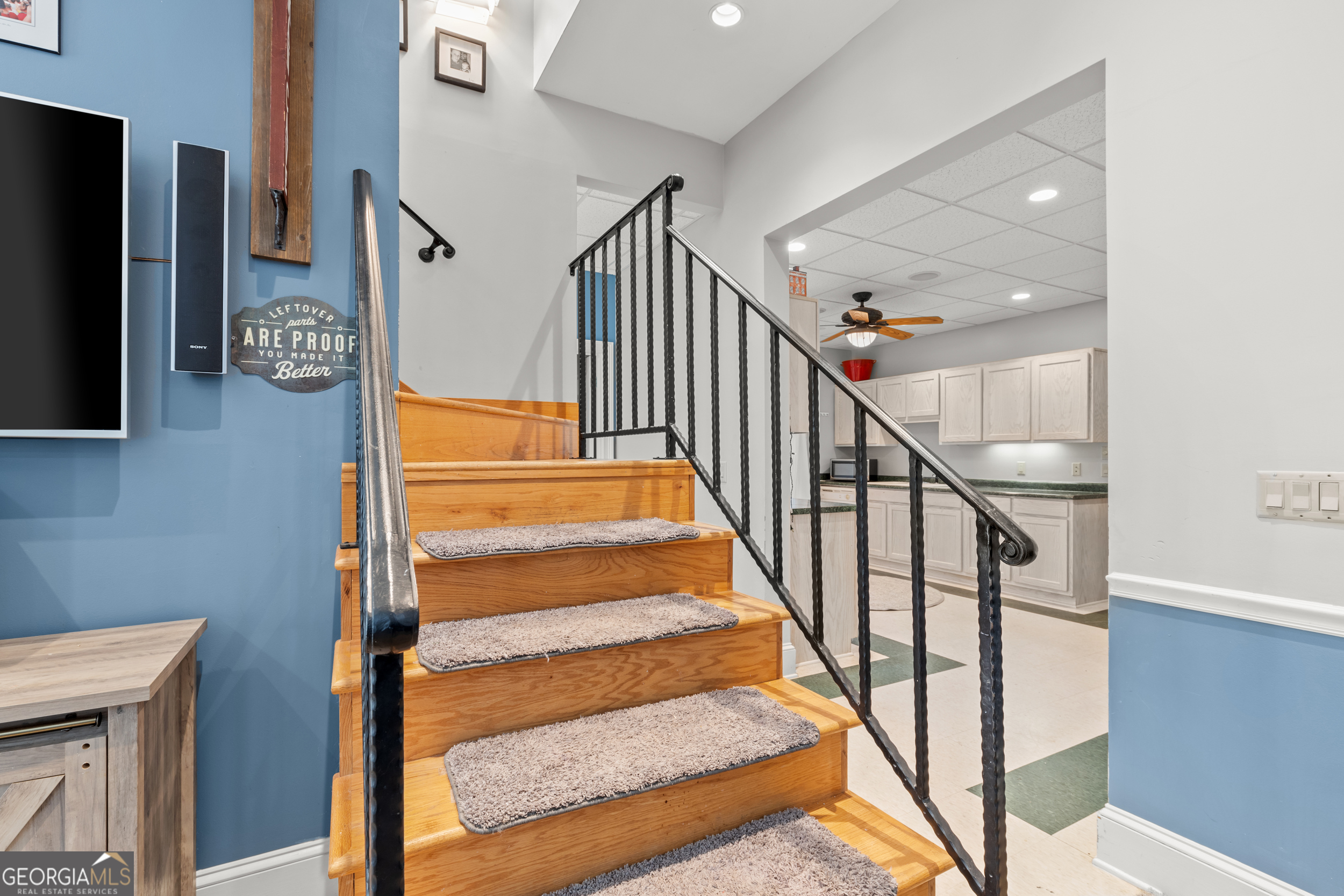 593 Cross Creek Drive Toccoa, GA 30577 - Photo 32 of 55 a view of entryway