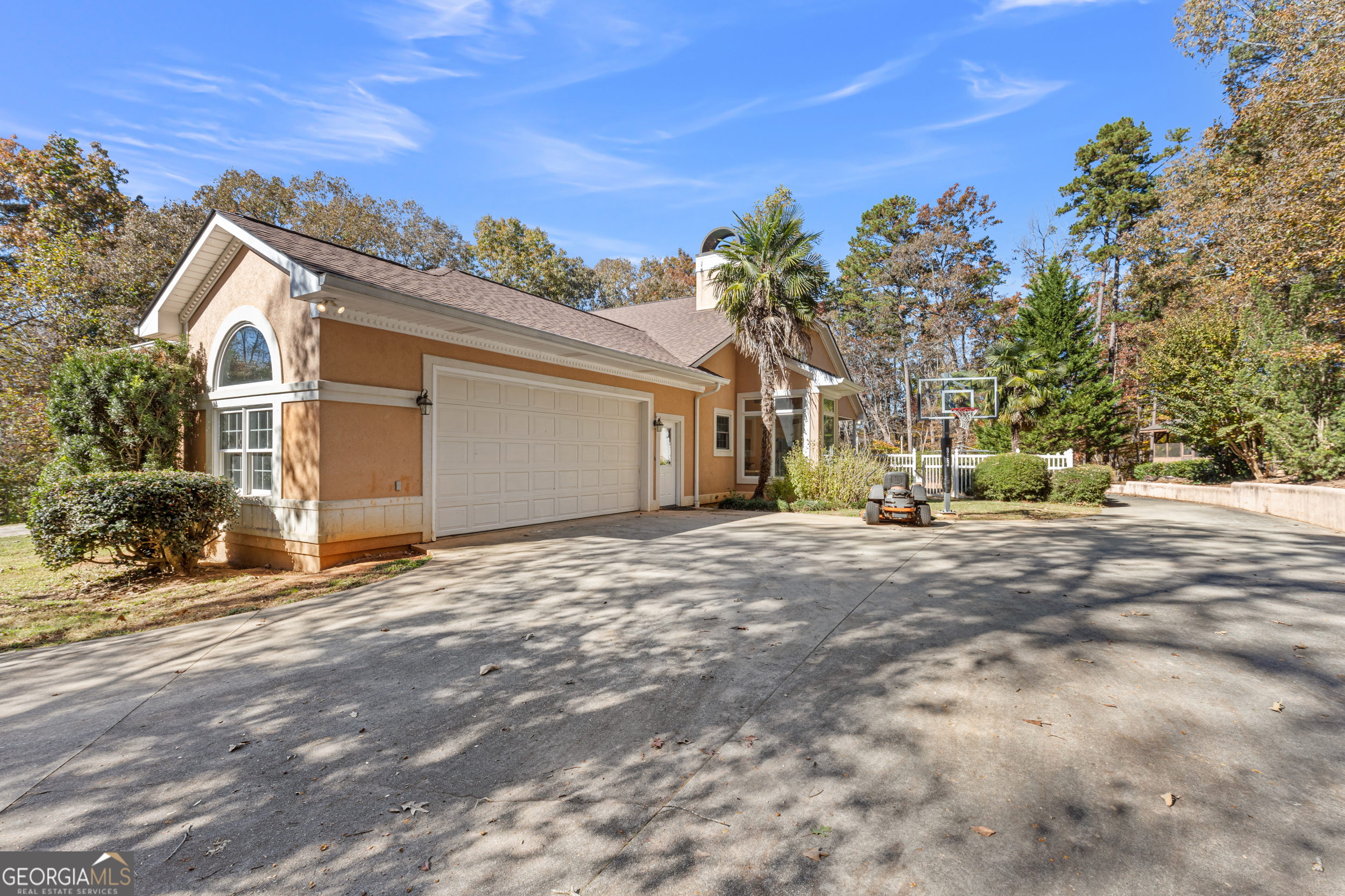 593 Cross Creek Drive Toccoa, GA 30577 - Photo 6 of 55 a view of a house with a outdoor space