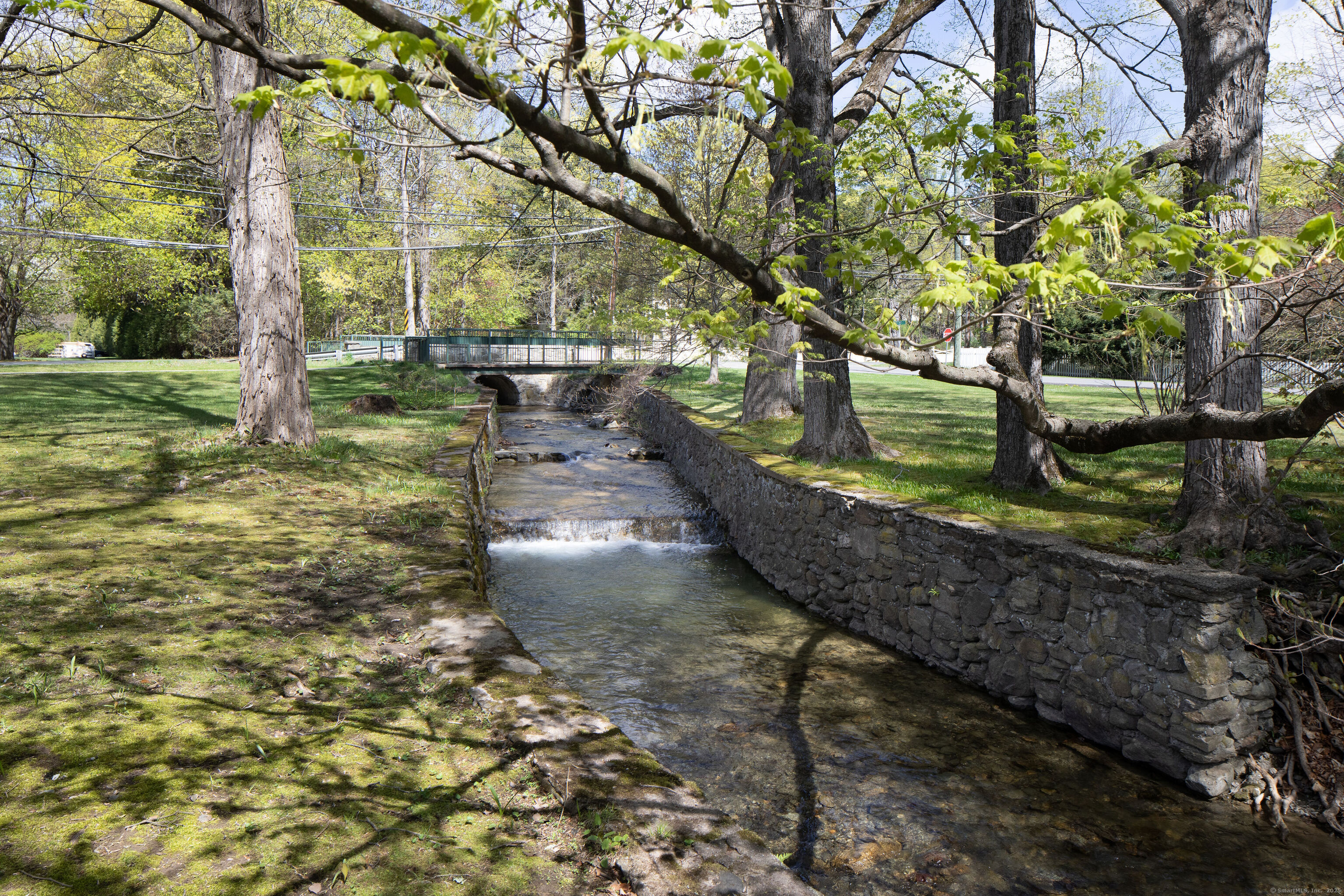 308 Main Street Salisbury, CT 06039 - Photo 14 of 35 a backyard of a house with lots of green space
