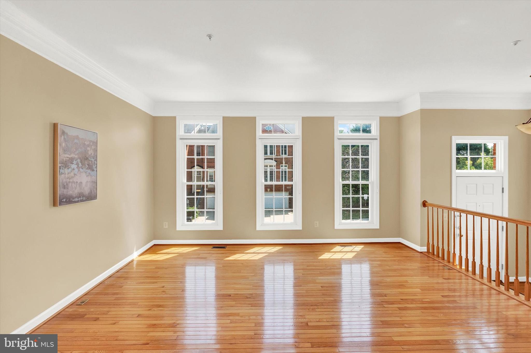 10427 Overgate Place Potomac, MD 20854 - Photo 4 of 26 Living Room
