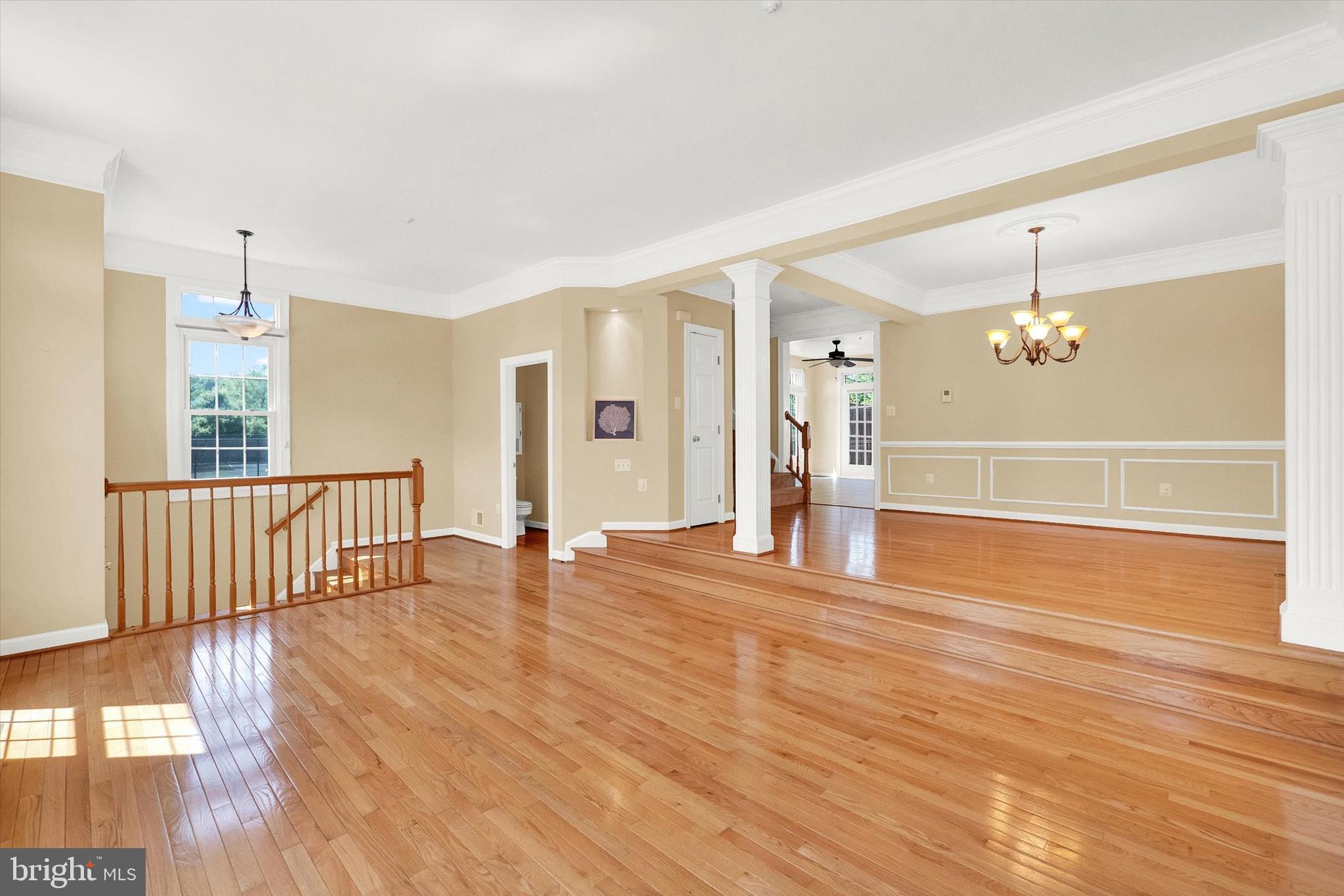 10427 Overgate Place Potomac, MD 20854 - Photo 5 of 26 Living room alt view
