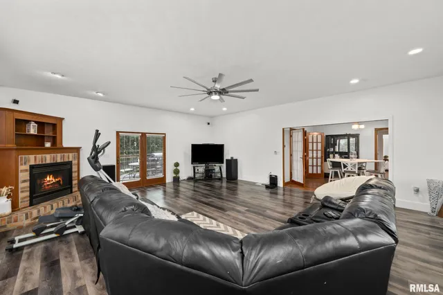 $145,000 | 406 234th Street, Aledo, IL 61231