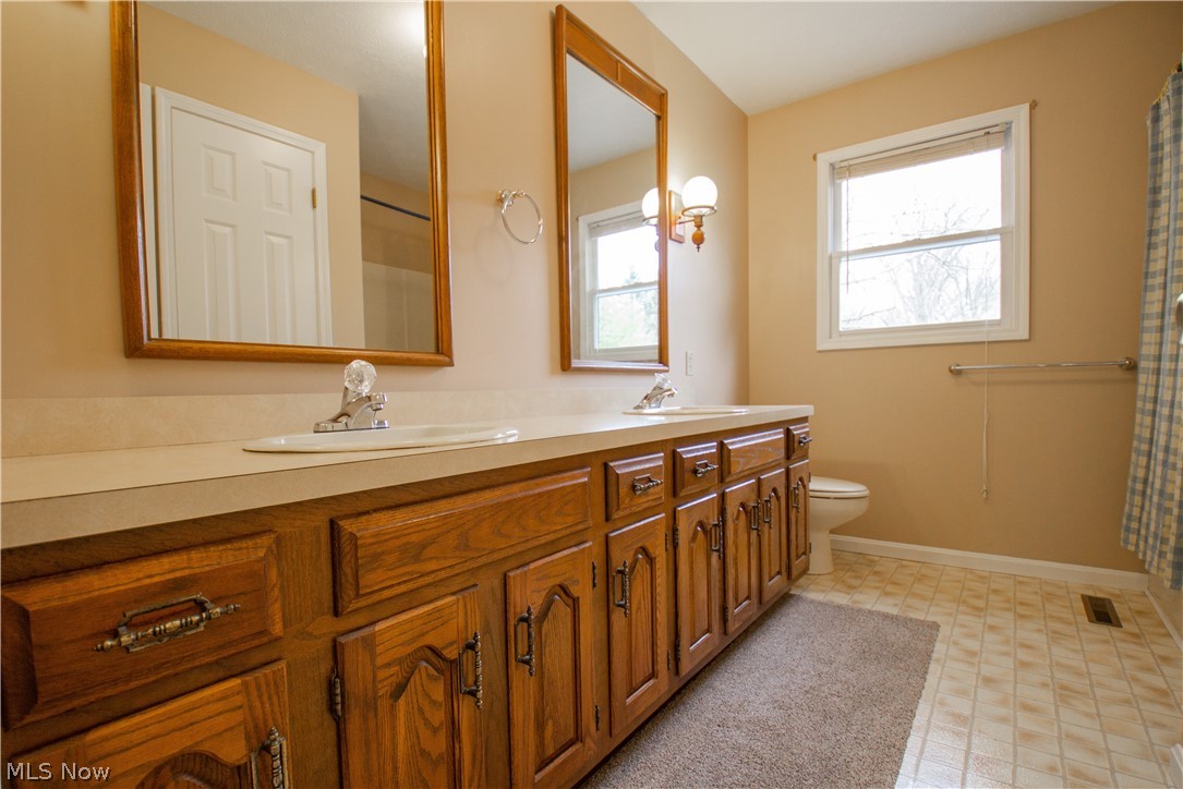 234 South Hametown Road Akron, OH 44321 - Photo 14 of 23