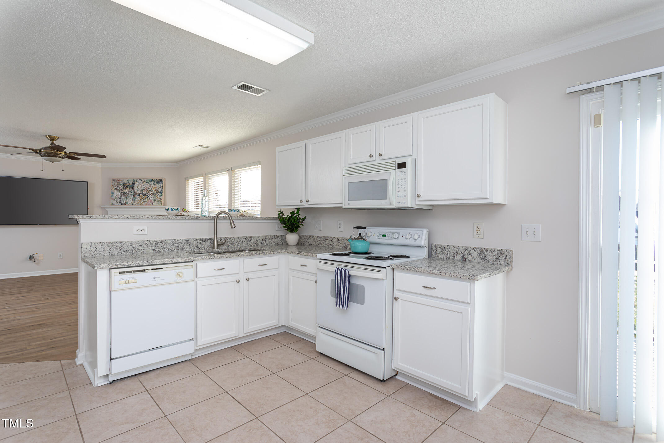 3208 Flowery Branch Road Raleigh, NC 27610 - Photo 6 of 32 Kitchen