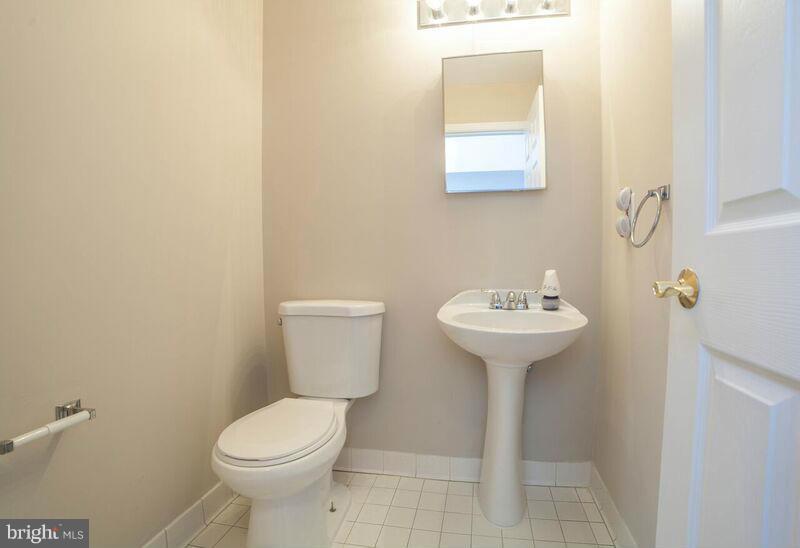 8104 Fe Carter Road Laurel, MD 20724 - Photo 17 of 24 Bath