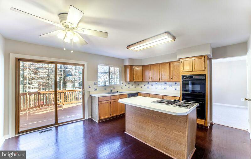 8104 Fe Carter Road Laurel, MD 20724 - Photo 18 of 24 Kitchen