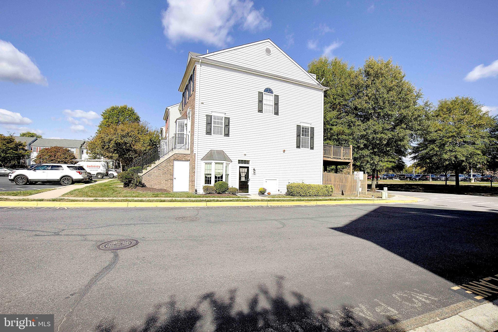 1100 Wickford Court Crofton, MD 21114 - Photo 3 of 34 Gallery Image 3