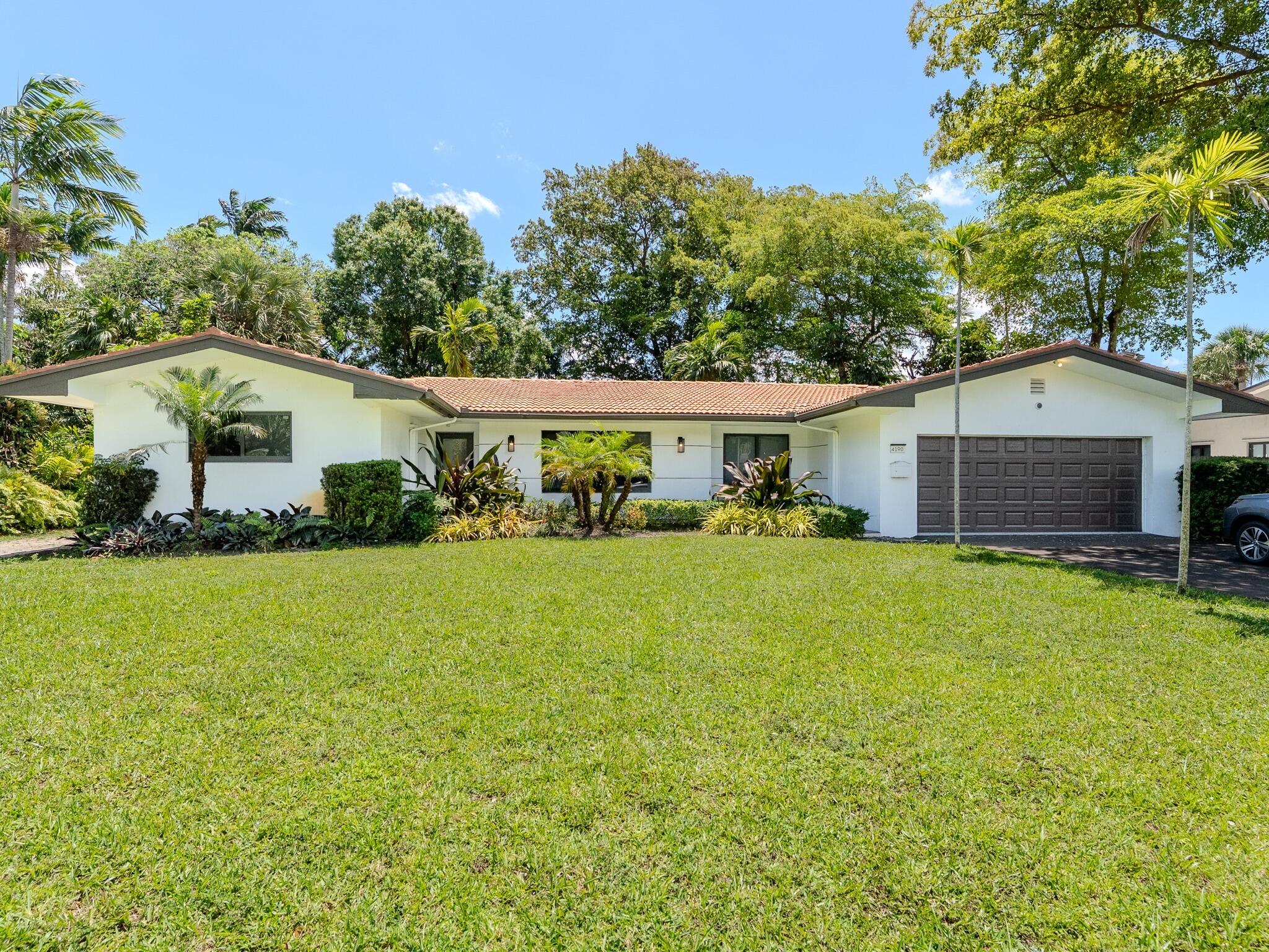 4190 Southwest 4th Street Plantation, FL 33317 - Photo 1 of 33 DSC03563