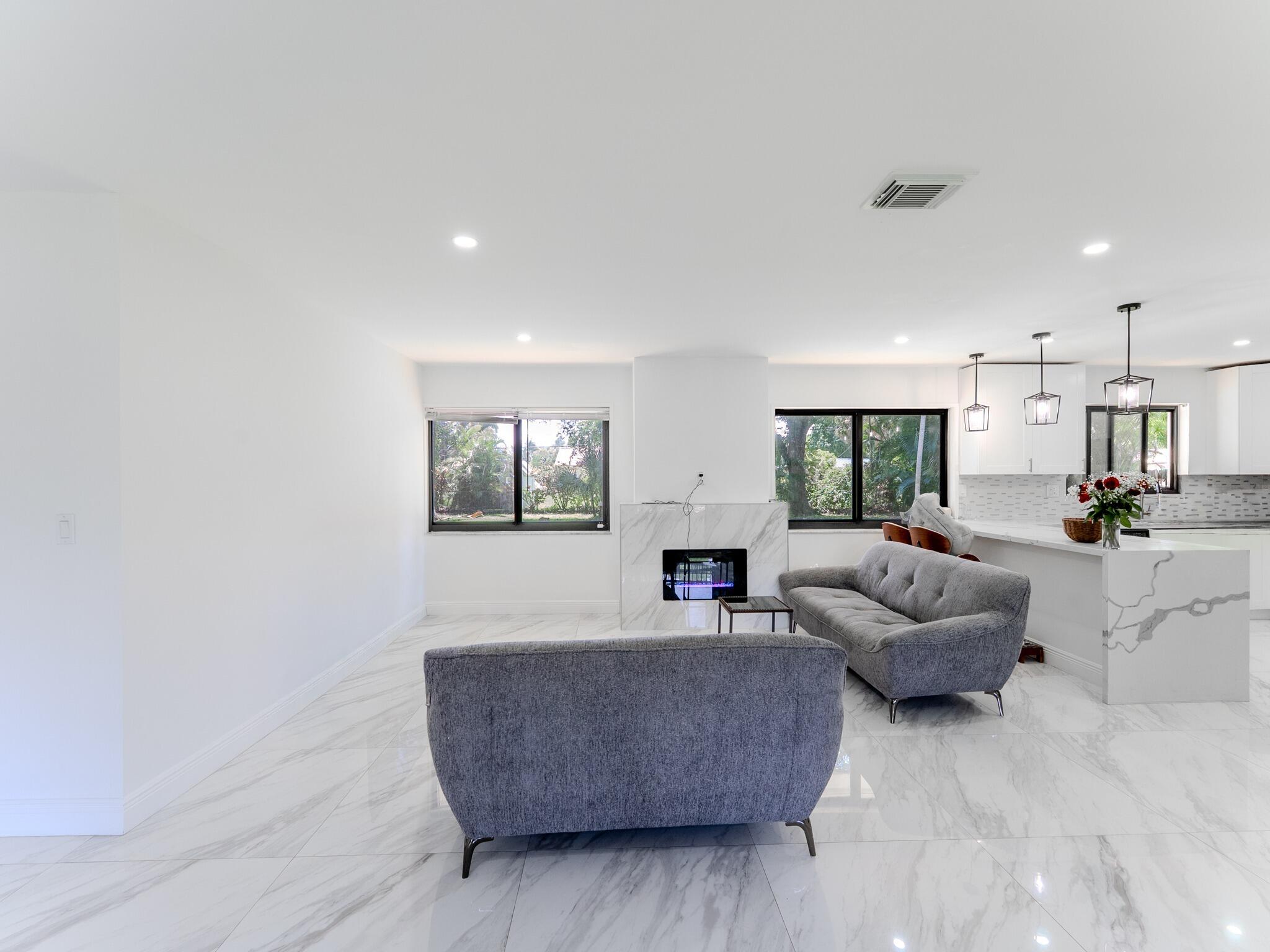 4190 Southwest 4th Street Plantation, FL 33317 - Photo 13 of 33 DSC03423