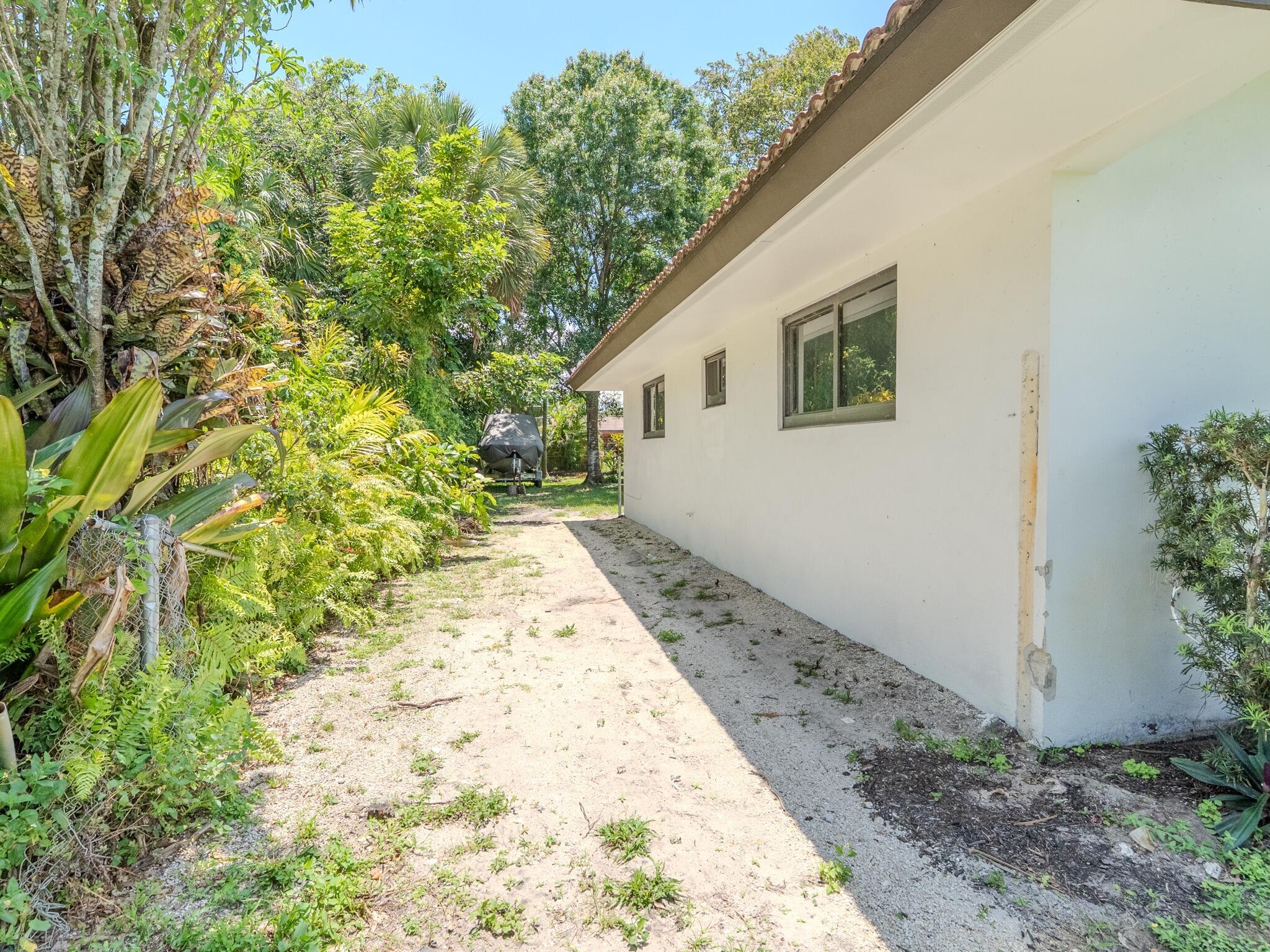 4190 Southwest 4th Street Plantation, FL 33317 - Photo 29 of 33 DSC03568