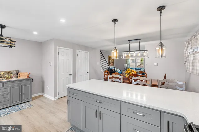 walk in closet with window