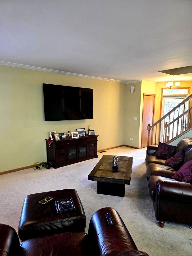 16719 South Sunset Ridge Court Lockport, IL 60441 - Photo 3 of 12