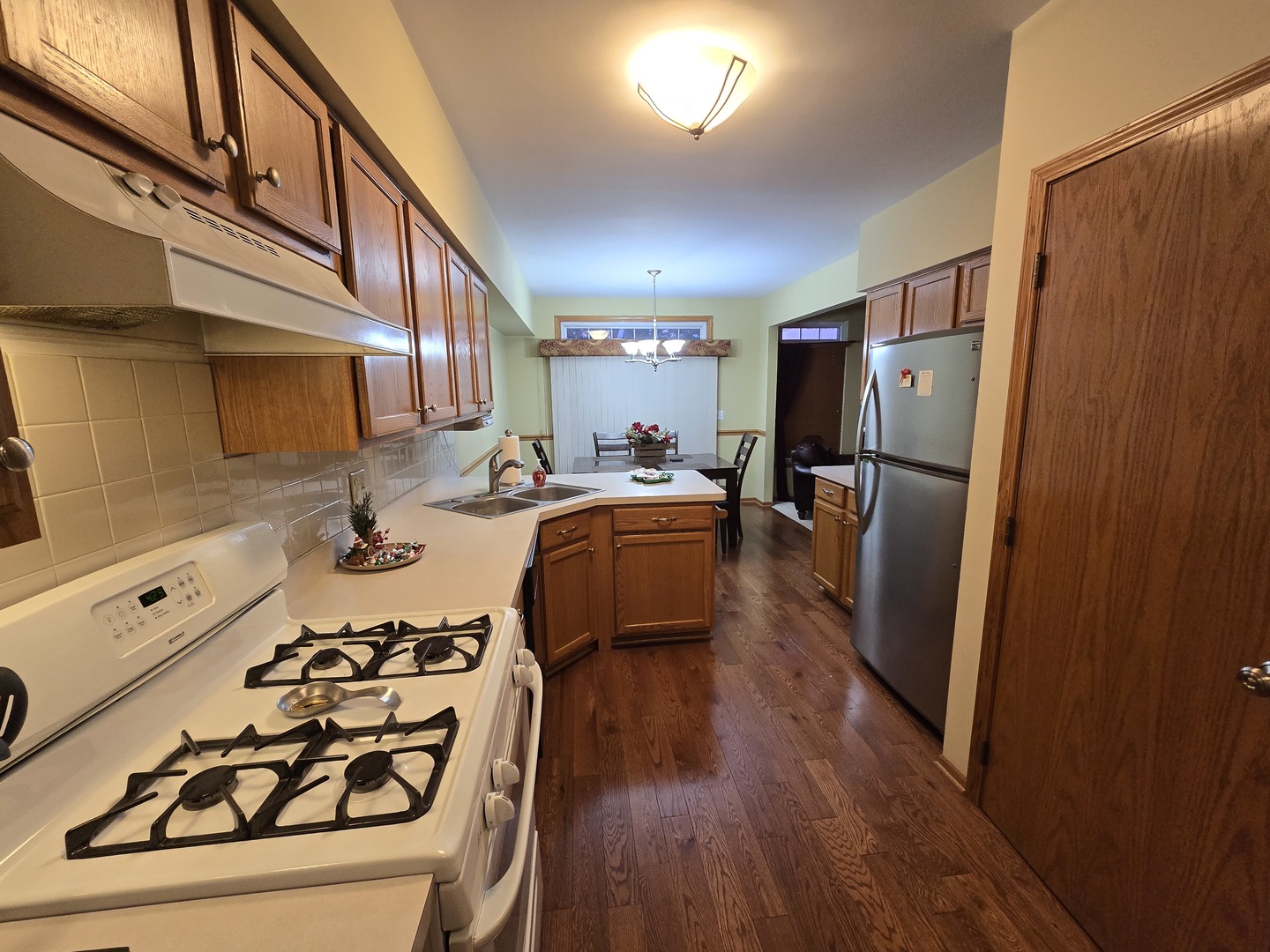 16719 South Sunset Ridge Court Lockport, IL 60441 - Photo 7 of 12