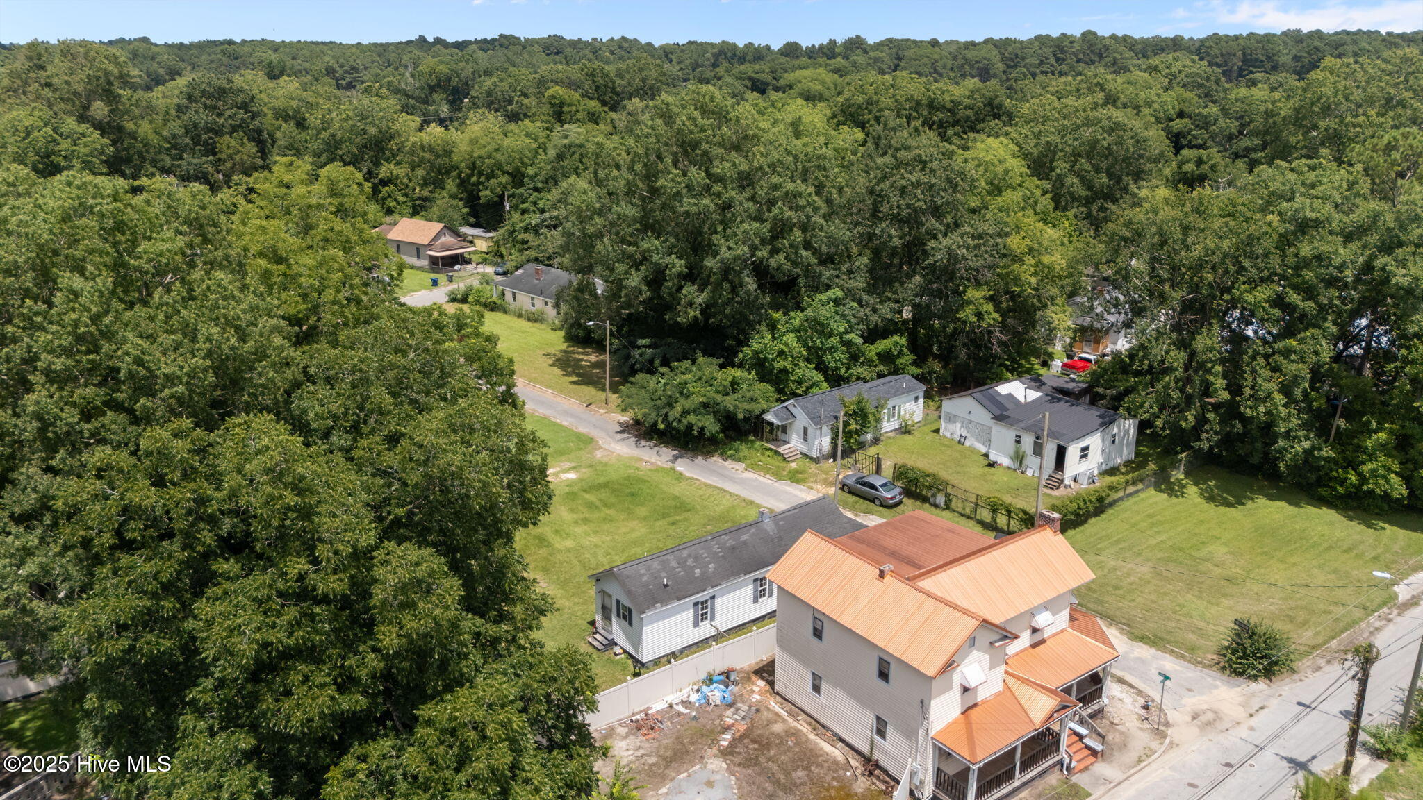 306 Short Street Kinston, NC 28501 - Photo 7 of 10 14-web-or-mls-DJI_20250724134858_0416_D