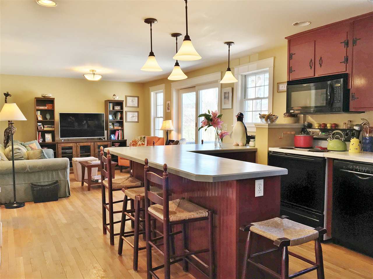 7 Dresden Road Hanover, NH 03755 - Photo 2 of 25