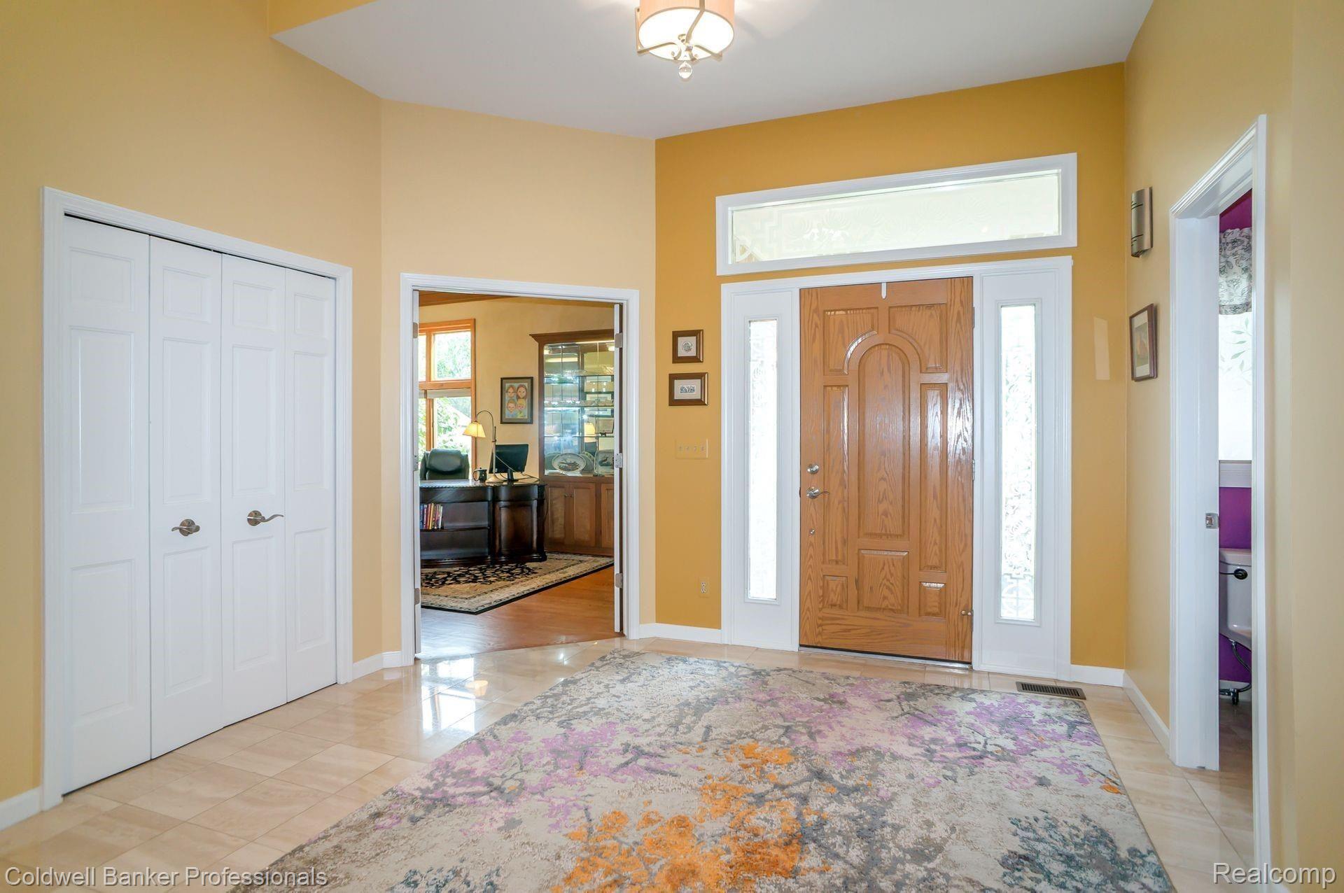 31226 Country Ridge Circle Farmington, MI 48331 - Photo 4 of 50 3.jpg